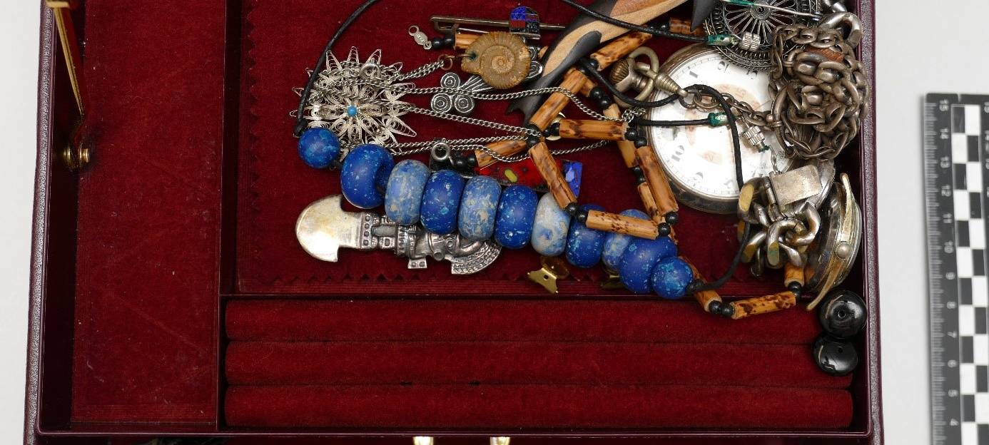 NOTTULN: Wem gehört das Schmuckkästchen?