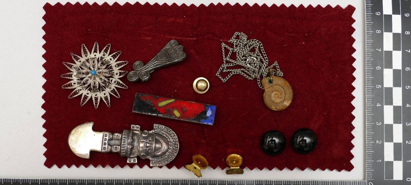 NOTTULN: Wem gehört das Schmuckkästchen?