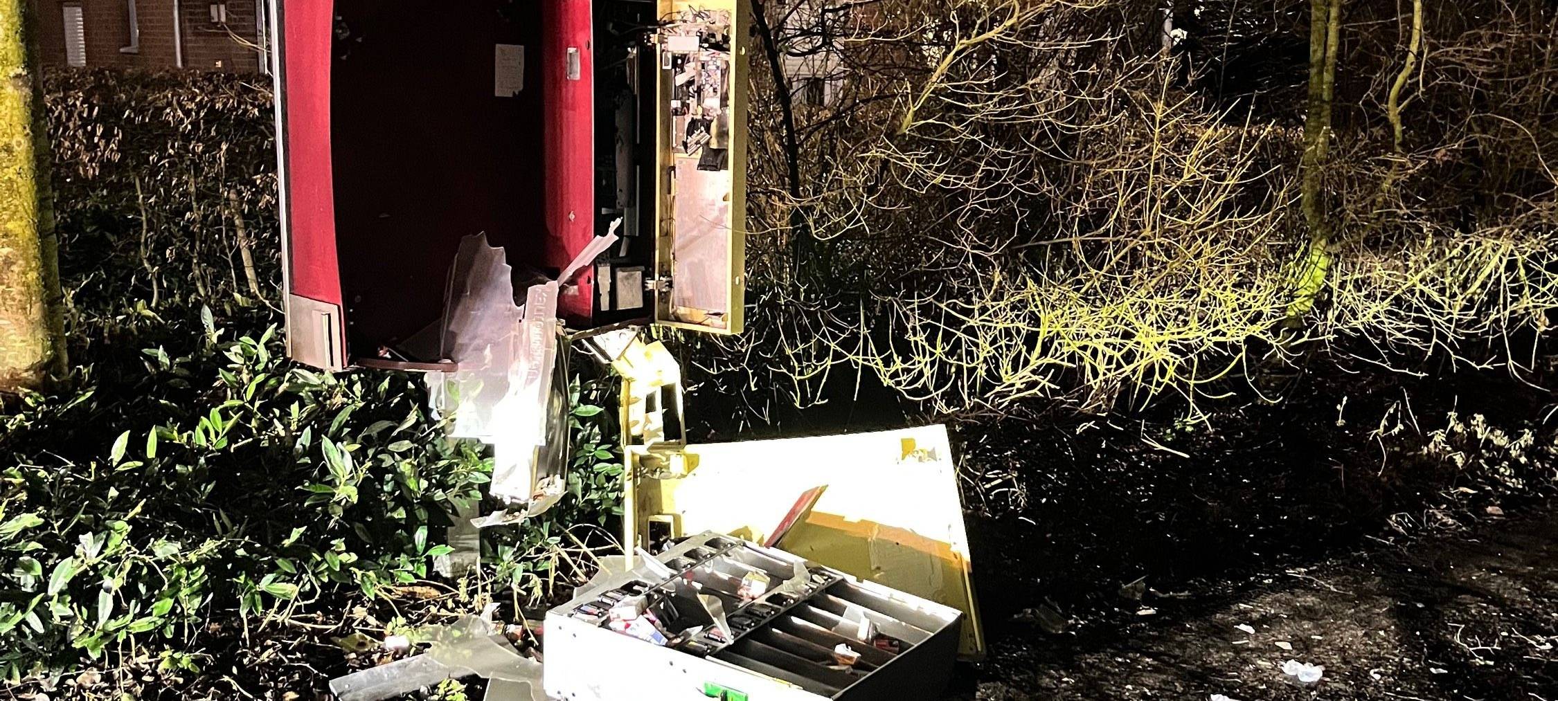 DÜLMEN: Zigarettenautomat gesprengt