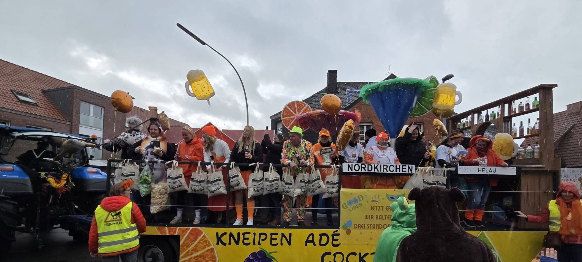 NORDKIRCHEN: Fröhlicher Umzug