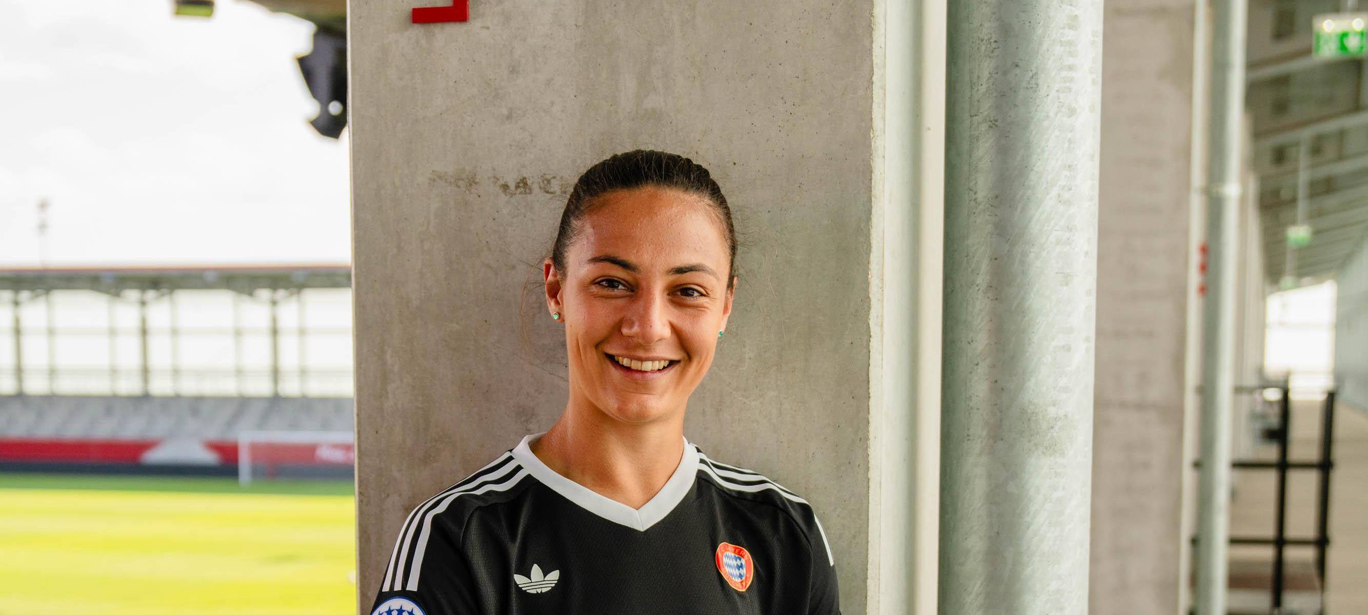 Profifußballerin Mala Groß im
