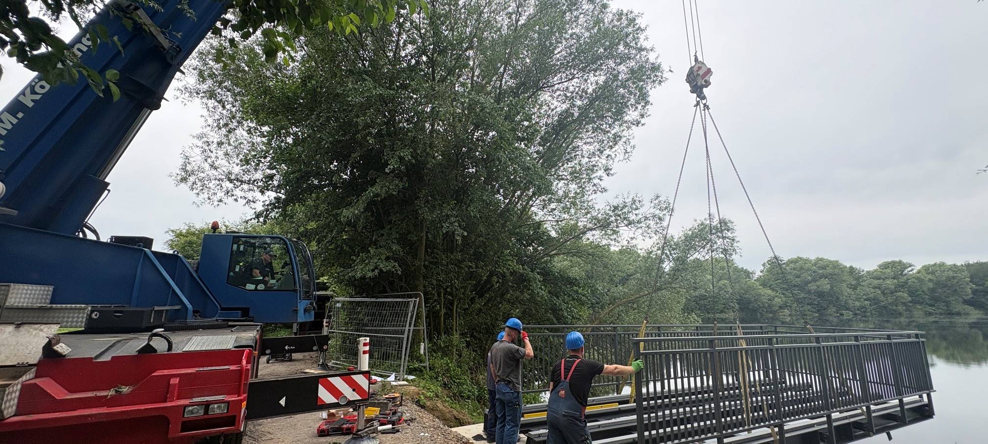 BULDERN: Arbeiten an Aussichtssteg