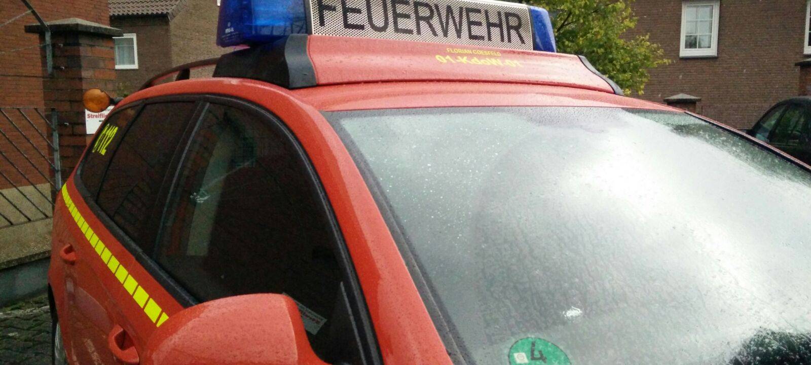 DÜLMEN: Feuerwehr löscht Böschungsbrand