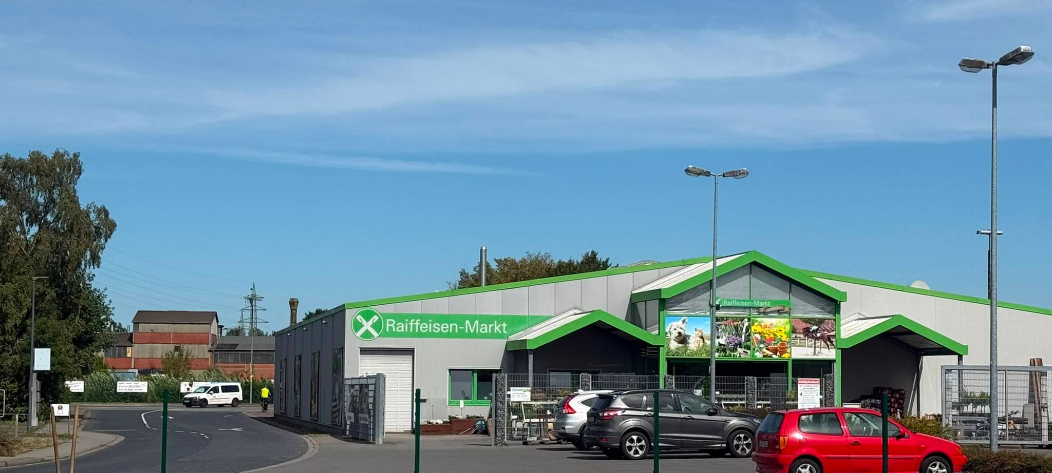 LH: Zaunbau für Hundewiese gestartet