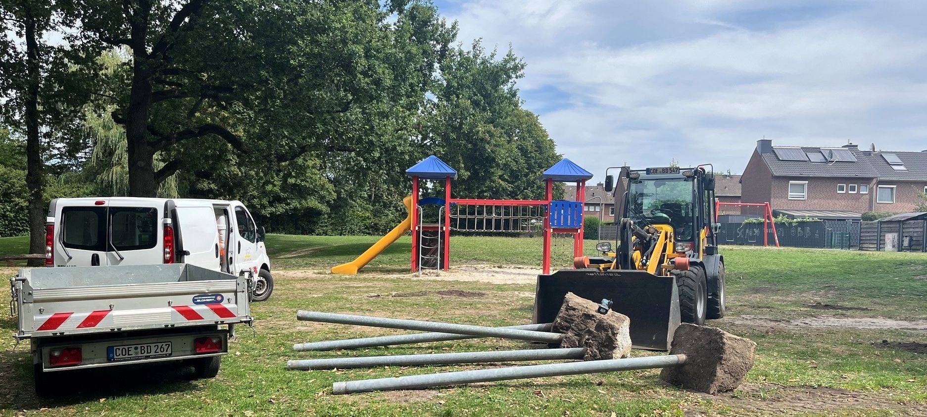 DÜLMEN: Spielplatz-Arbeiten