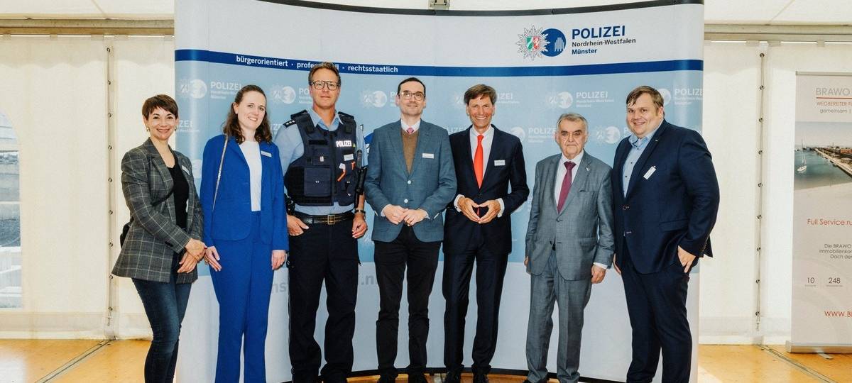 APPELHÜLSEN: Richtfest beim Polizeitrainingszentrum