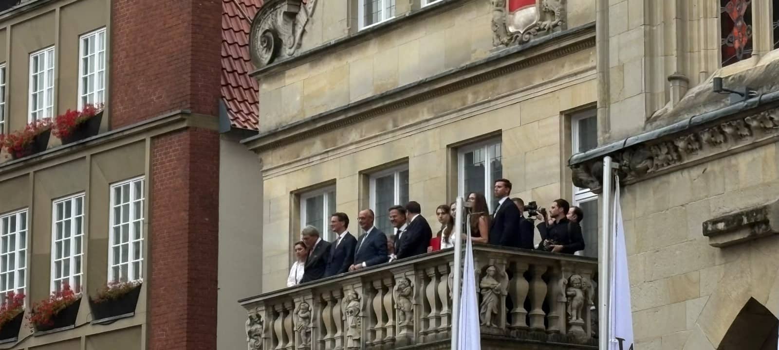MS: Friedliche Friedenspreisverleihung