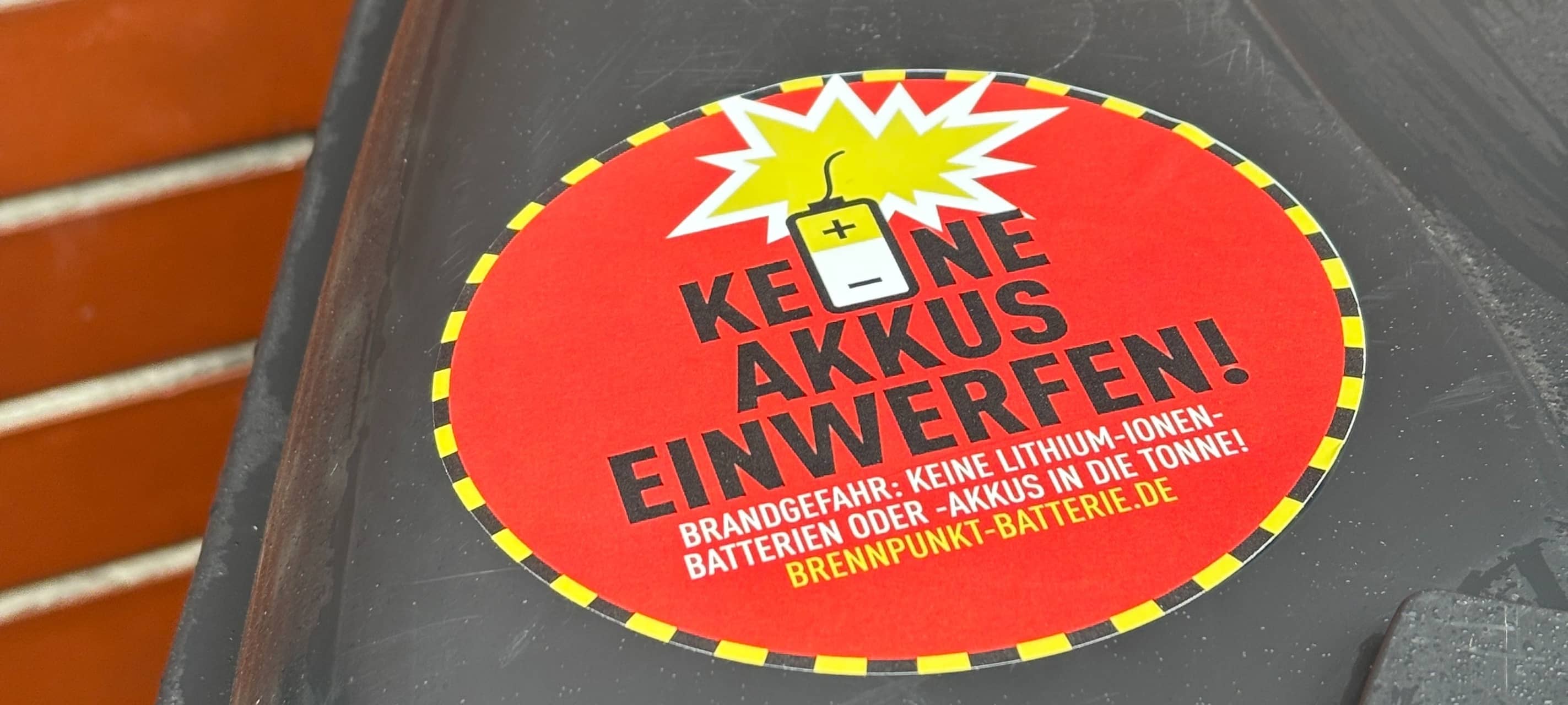 KREIS: Warnhinweise zu Akkus und Batterien