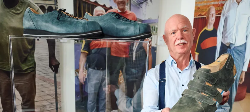 Übergroße Schuhe