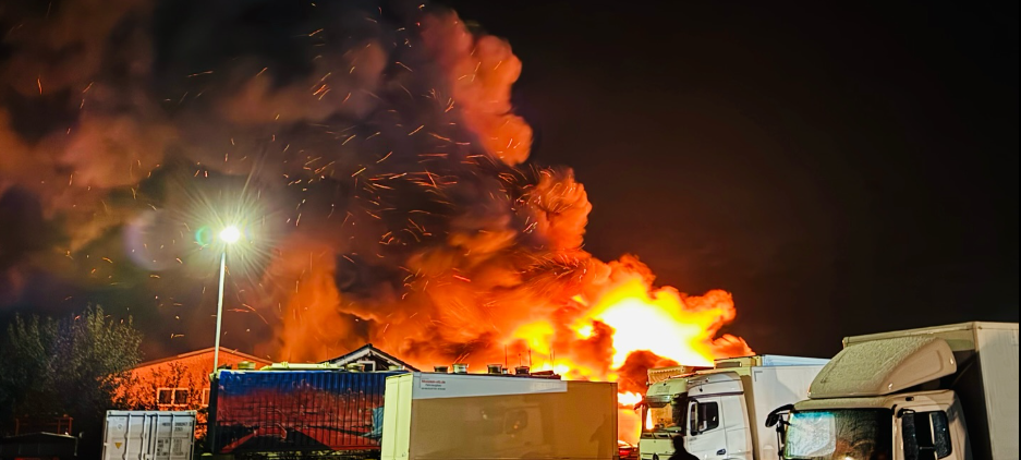 LÜDINGHAUSEN: Lagerhalle abgebrannt